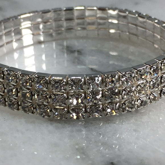 Set of 2 Silver Crystal Stretch bracelets. - Picture 2 of 4